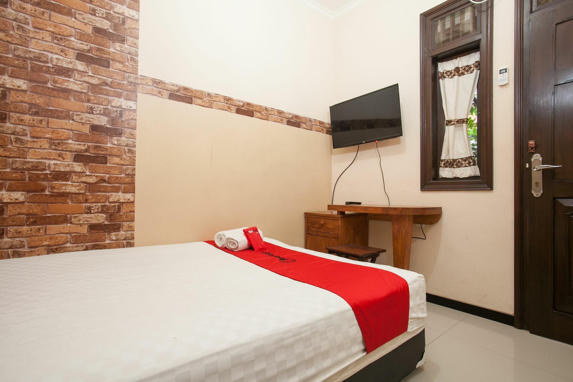 Reddoorz At Omah Wetan Sawojajar Malang Hotel Exterior photo