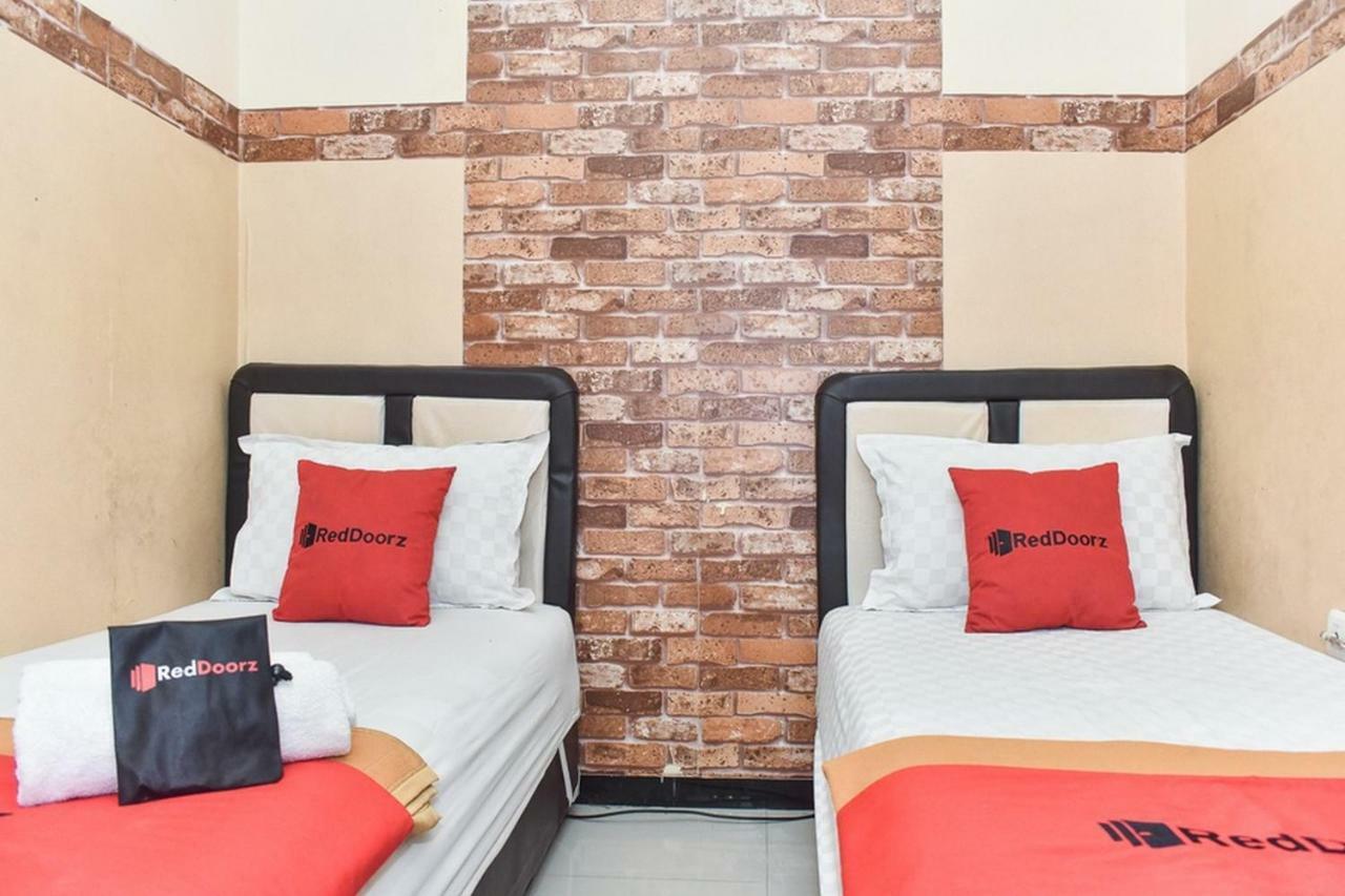 Reddoorz At Omah Wetan Sawojajar Malang Hotel Exterior photo